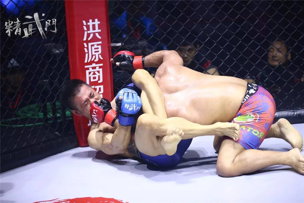 关于表现优异引发热议！，费德勒在TL比赛中反败为胜赛场气氛高涨的信息