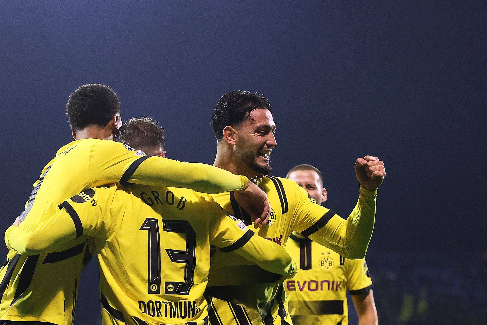 纽卡斯尔联vs托特纳姆热刺