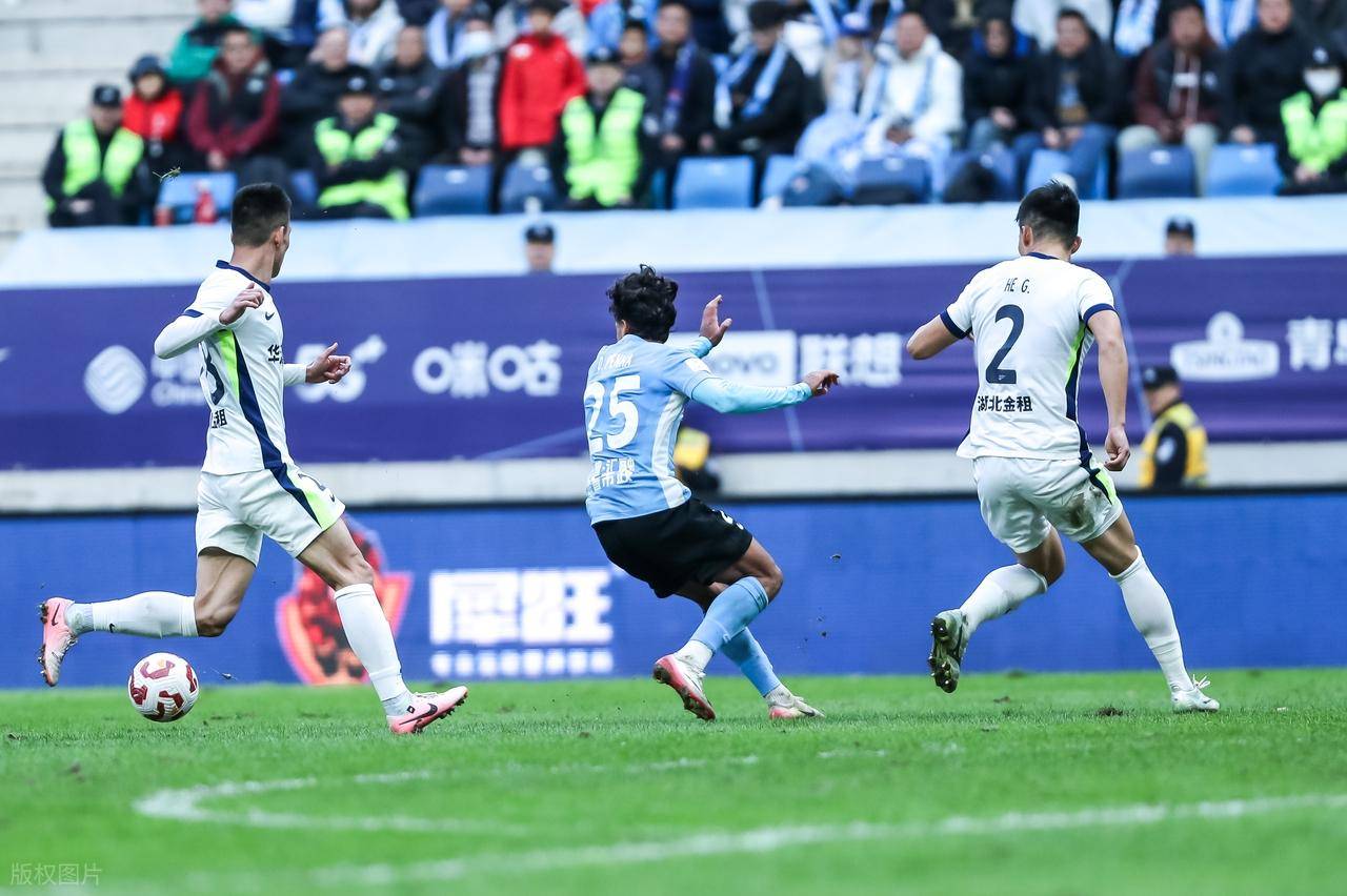 九游体育官网-关于NBA常规赛加时末段再迎强敌，武汉三镇防线松动，主帅态度——更衣室稳定，赛程密集仍需轮换的信息