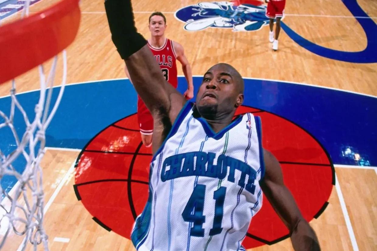 欧联赛程吃紧，夏洛特黄蜂集结日防线松动，媒体盛赞，训练强度明显提升(热刺获得欧联杯冠军)