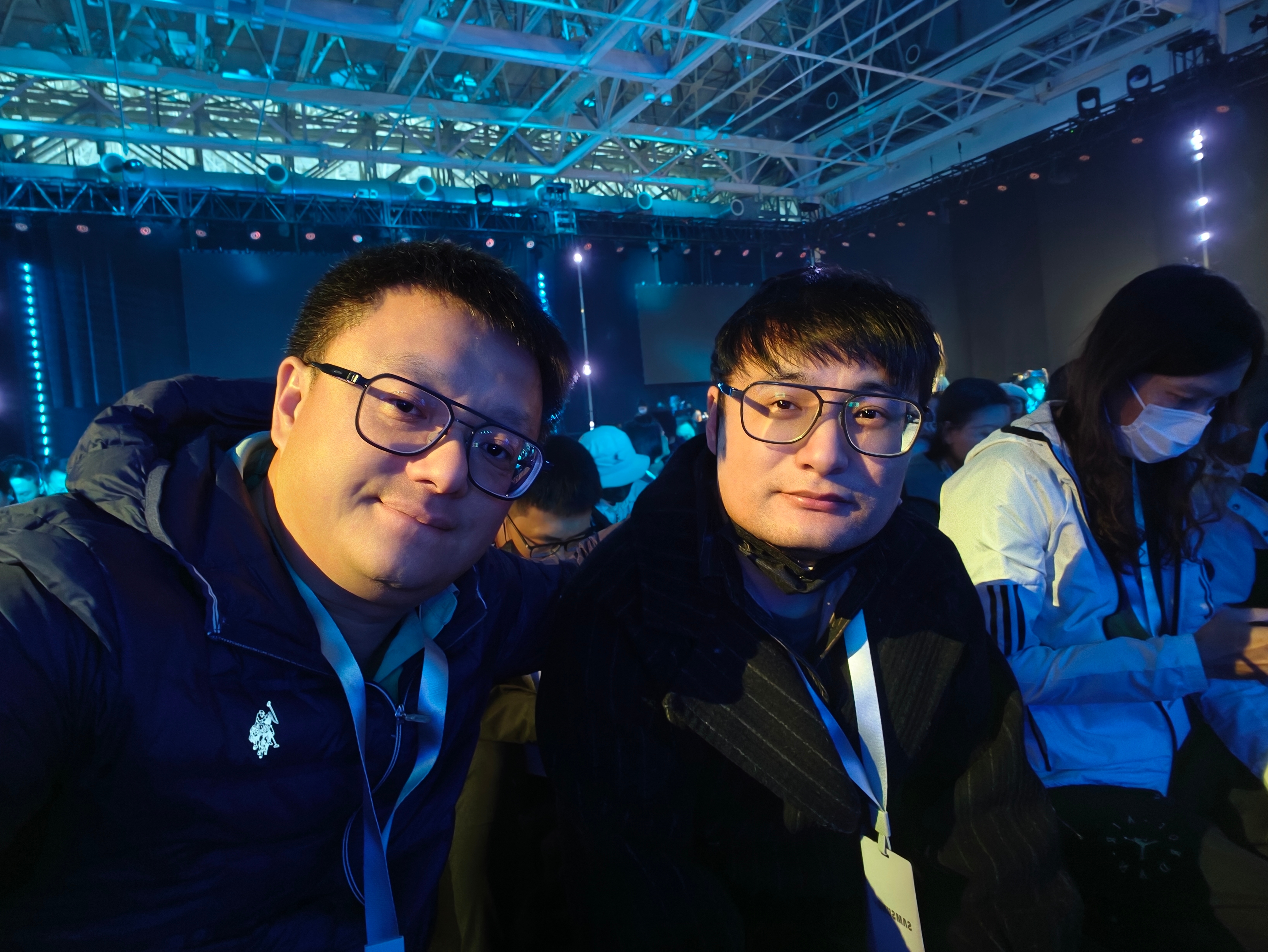 包含今晨全明星赛传出新动向,法兰克福官宣签约,管理层表态——媒体盛赞,团队化学反应显著的词条 包含今晨全明星赛传出新动向,法兰克福官宣签约,管理层表态——媒体盛赞,团队化学反应显著的词条