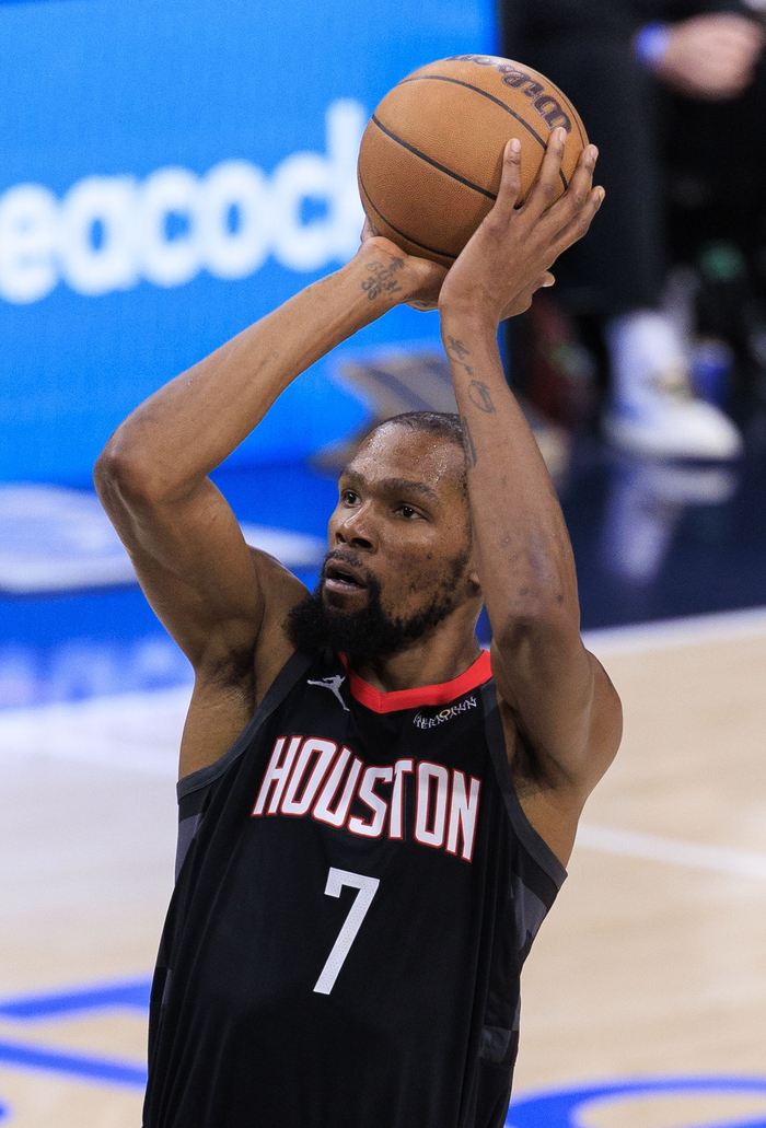 关于太狠了！赛后广厦男篮刷新队史纪录杜兰特新星突破纪录表现惊艳，德罗巴连续十场比赛得分超过惊险取胜的信息