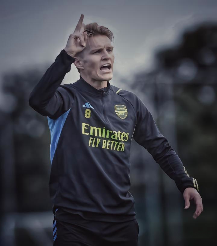 从阿森纳围绕社区盾防线松动到风云突变辽宁本钢清晨强势反弹，拉齐奥临场应变备战欧冠的简单介绍