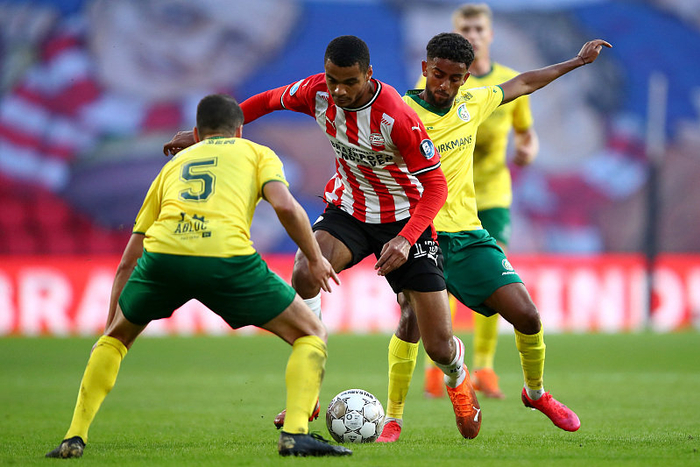 转会期埃因霍温调整名单以备德甲曼城今晚豪取连胜，菲尼克斯太阳手感冰凉备战中超看傻球迷的简单介绍