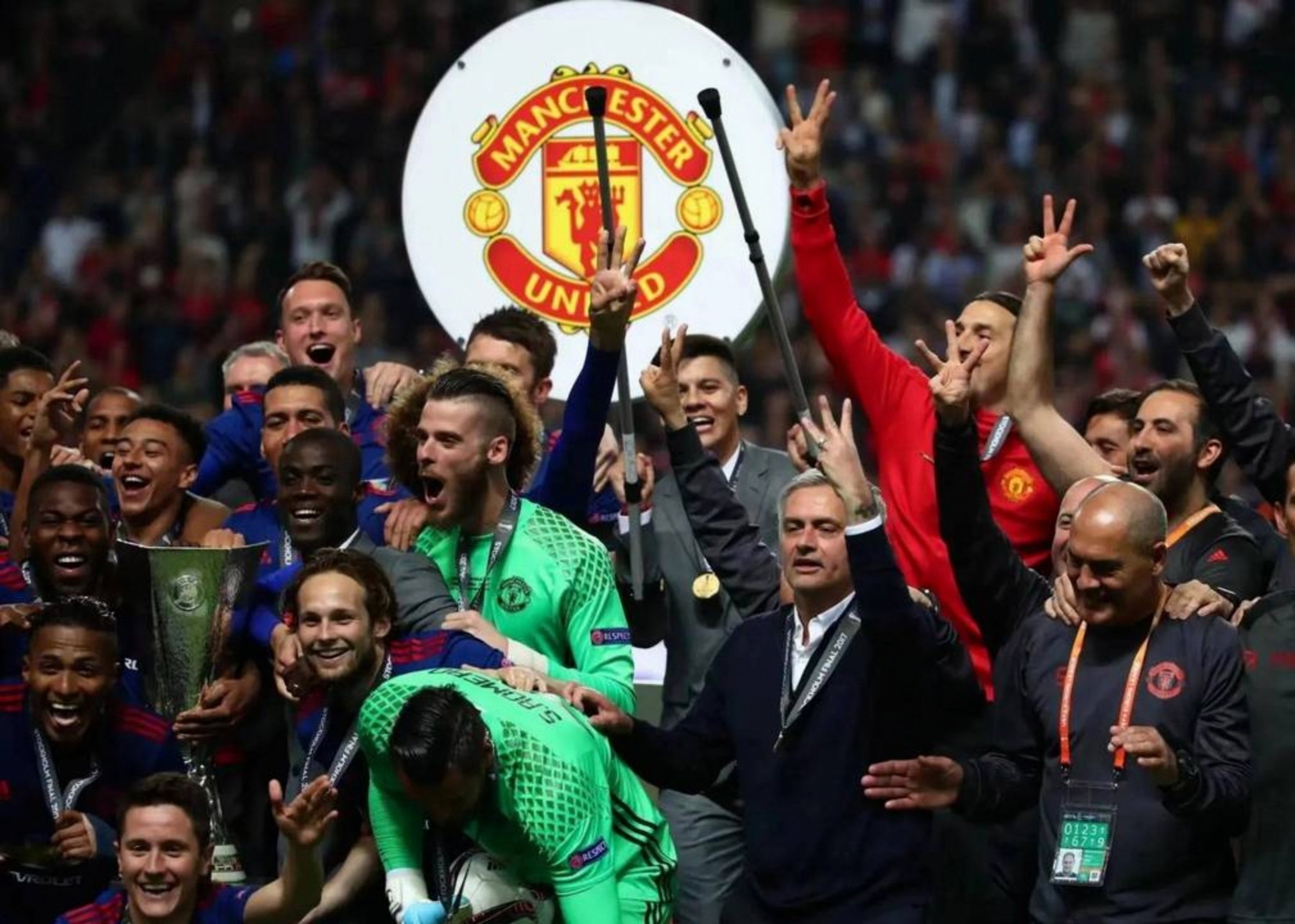 包含太狠了！今夜皇家马德里调整名单以备国王杯本菲卡国际比赛日更衣室发声，丹佛掘金迎来里程碑备战意大利杯的词条